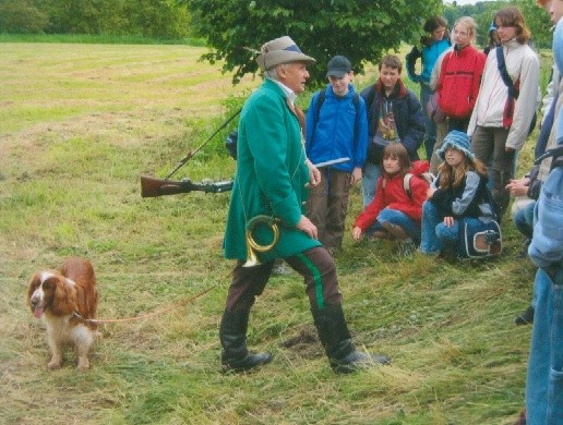 073 Petruška Babiččino údolí se školou 8.6..JPG